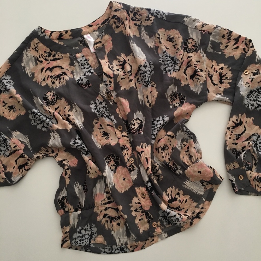 🌸Floral🌸long sleeve Blouse Size S/P